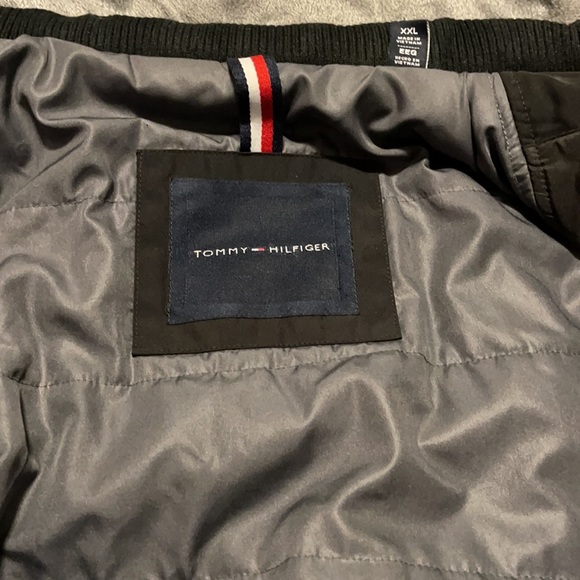 Tommy Hilfiger Xxl black heavy waist length zipper hood jacket - Picture 8 of 8